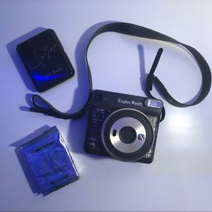 LIMITED EDITION TAYLOR SWIFT POLAROID